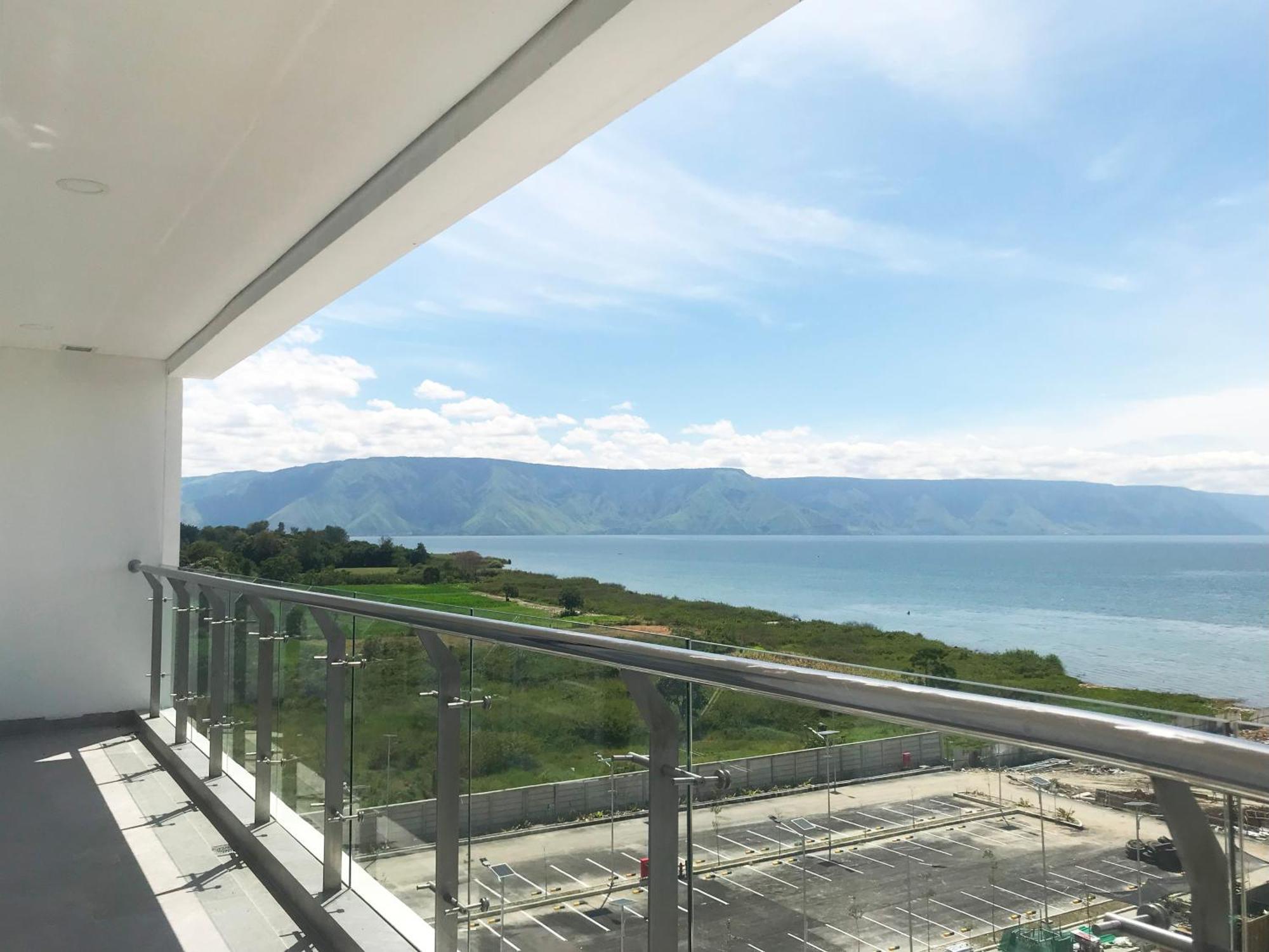 Labersa Hotel & Convention Center Samosir Sinapuran Bagian luar foto