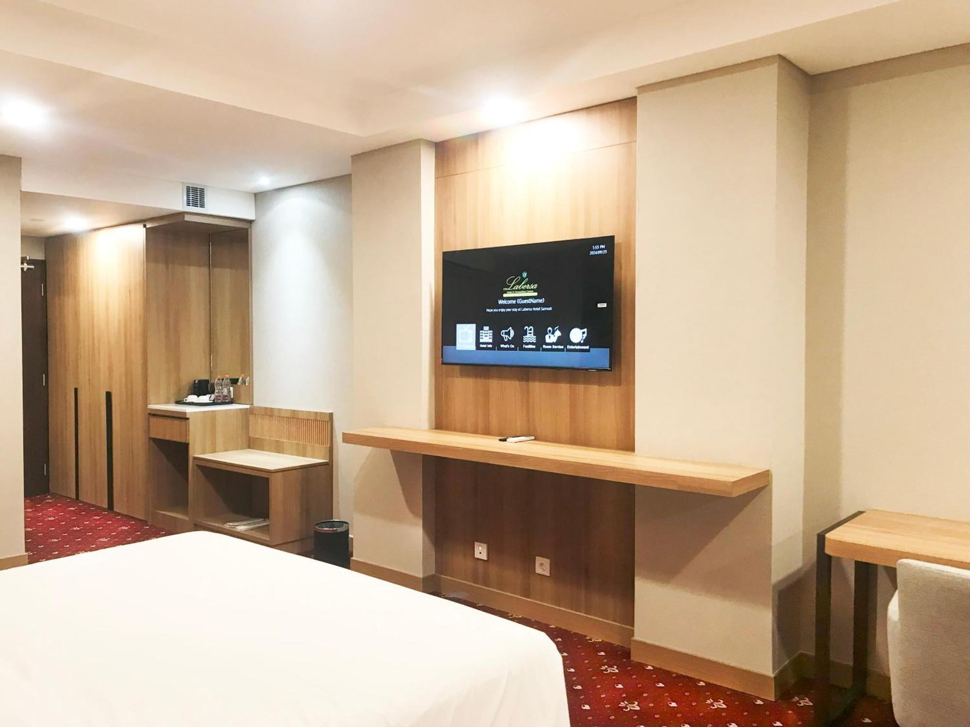 Labersa Hotel & Convention Center Samosir Sinapuran Bagian luar foto