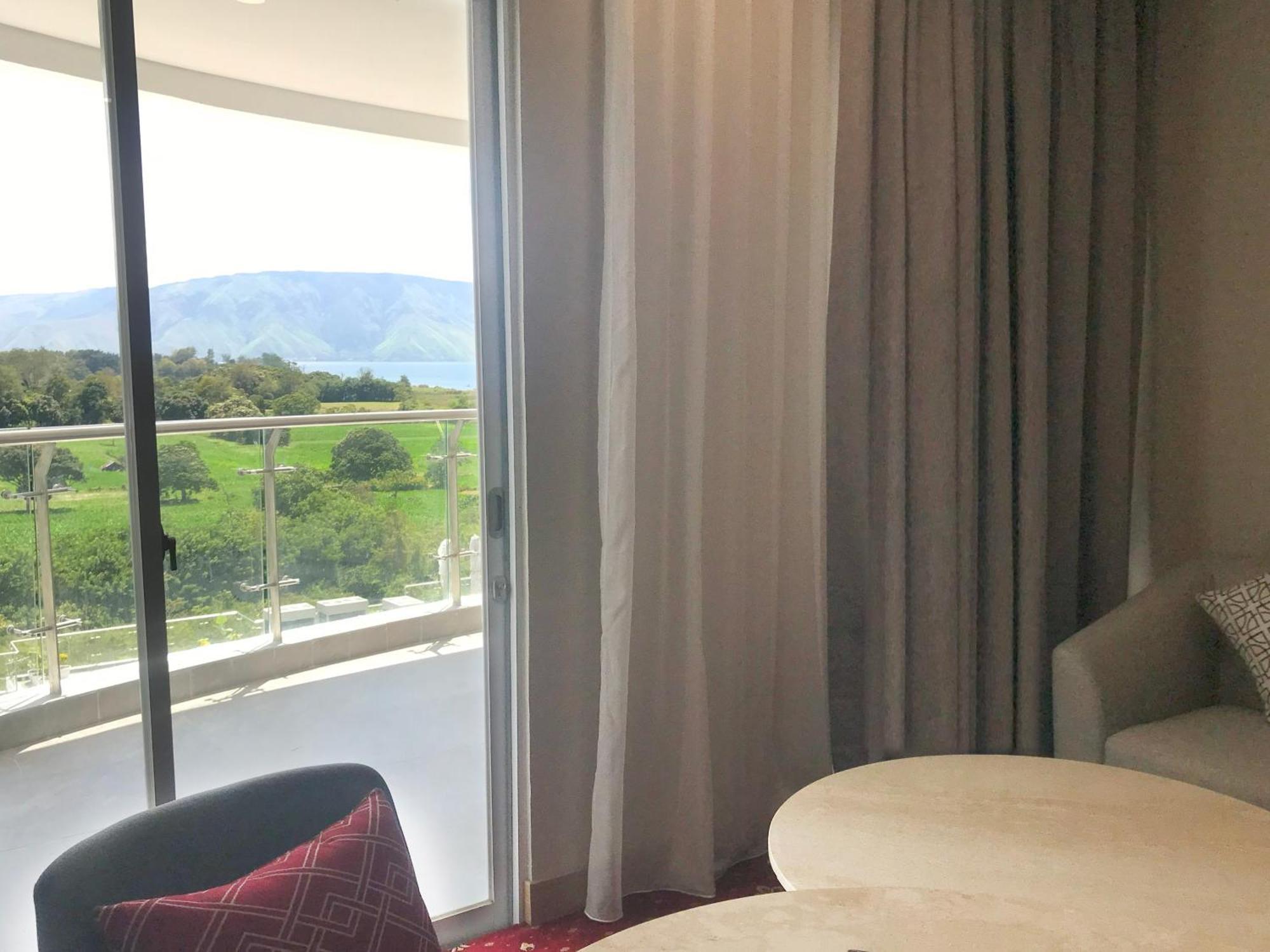 Labersa Hotel & Convention Center Samosir Sinapuran Bagian luar foto