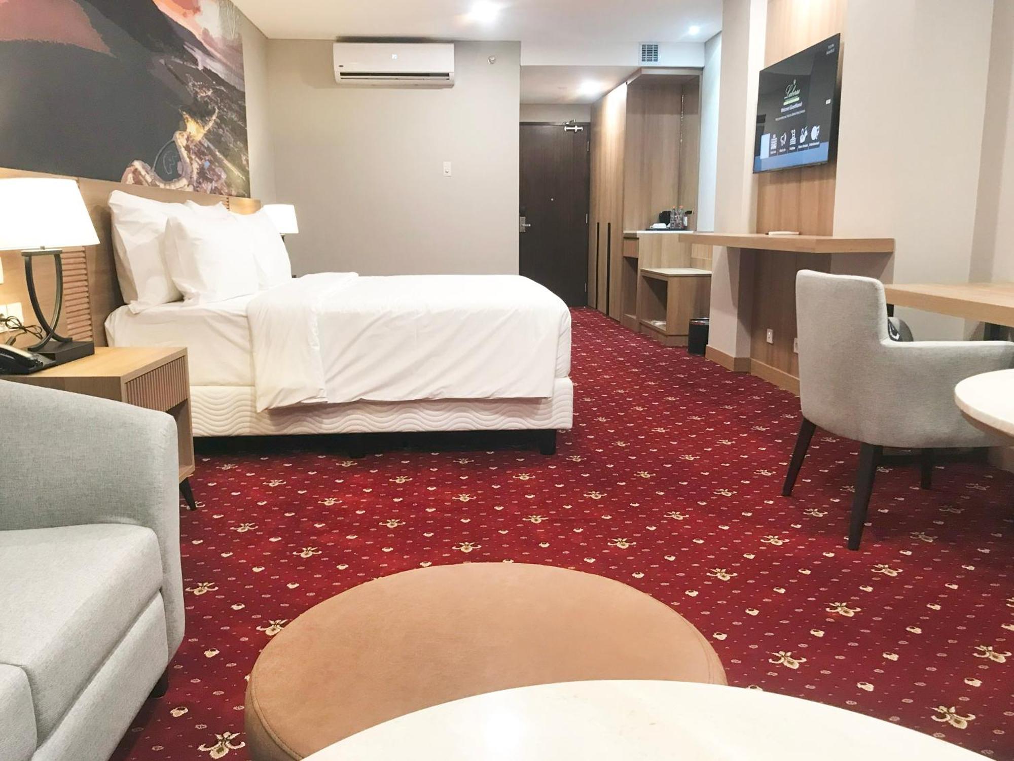 Labersa Hotel & Convention Center Samosir Sinapuran Bagian luar foto